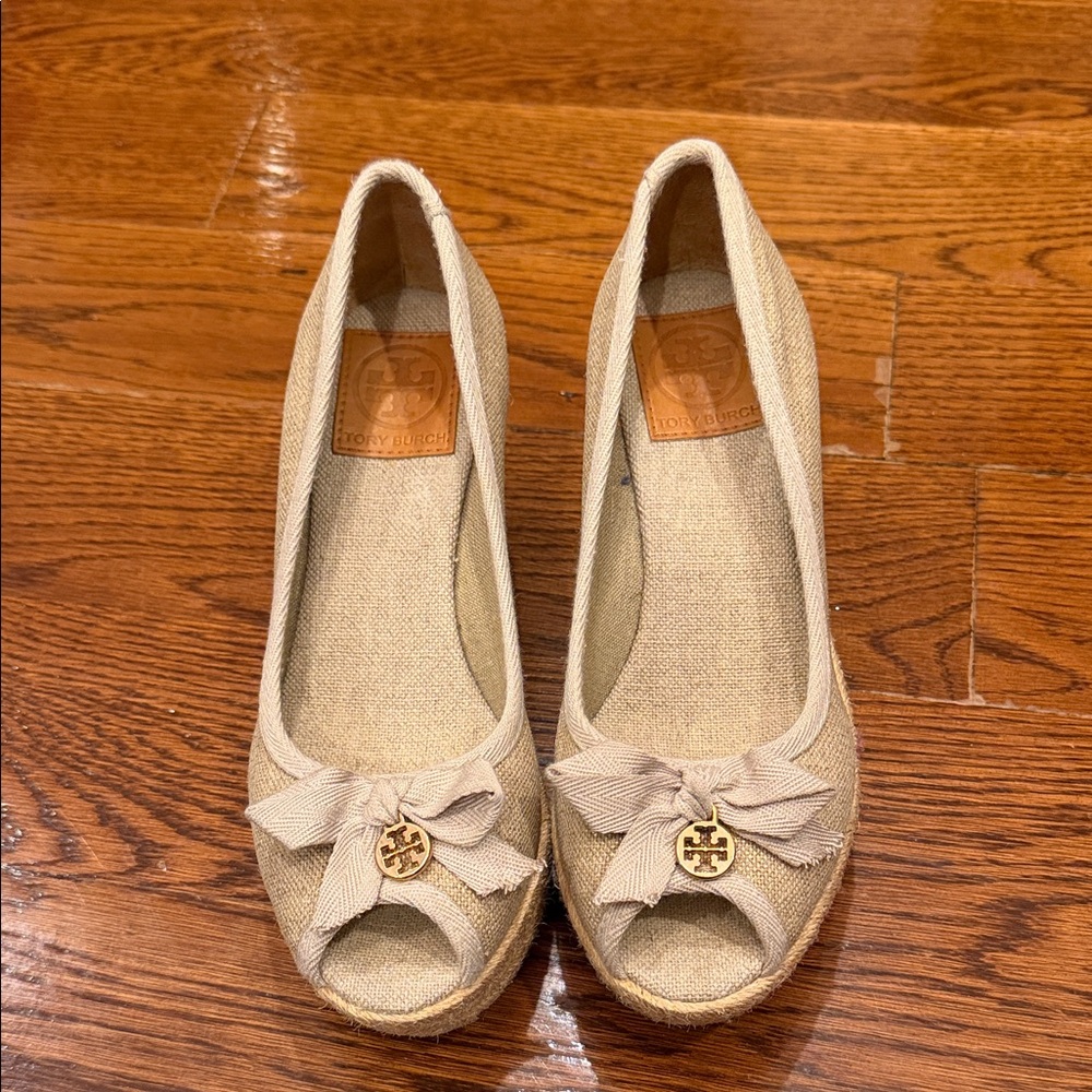 Tory Burch Women's Cream Peep-Toe Wedges size 7